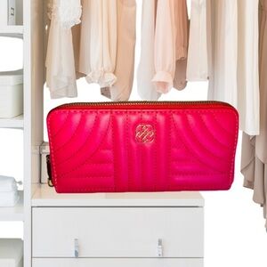 DAISY FUENTES Quilted Zip Around Long Wallet Fuchsia Pink Faux Leather, NWOT
